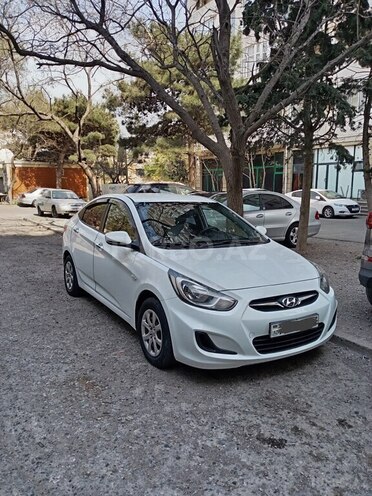 Hyundai Accent 2011, 228,000 km - 1.6 l - Bakı