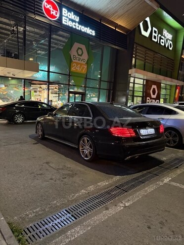 Mercedes E 220 d-11