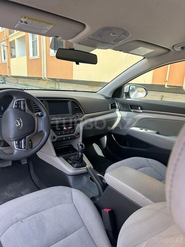 Hyundai Elantra 2018, 98,000 km - 2.0 л - Bakı