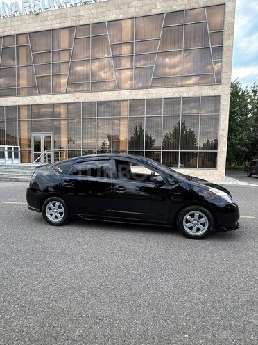 Toyota Prius 2006, 280,000 km - 1.5 l - Ucar