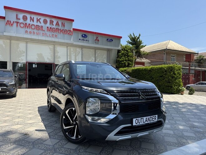 Mitsubishi Outlander-2