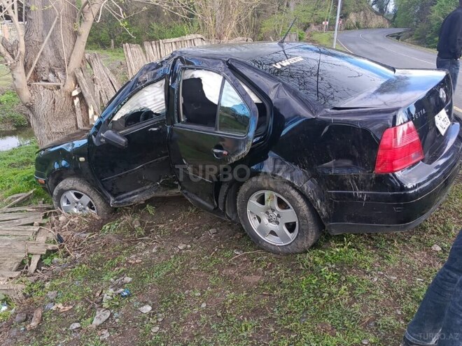 Volkswagen Jetta 2001, 248,000 km - 2.0 l - Balakən