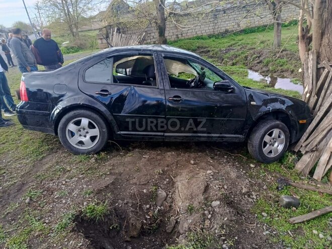 Volkswagen Jetta 2001, 248,000 km - 2.0 l - Balakən