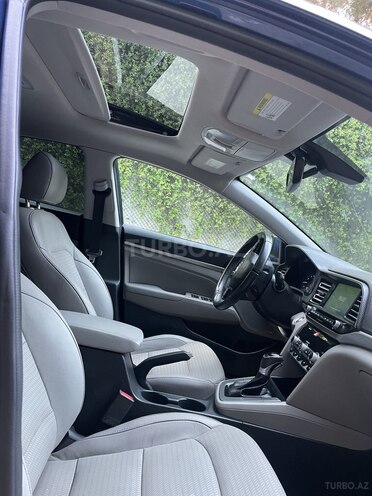 Hyundai Elantra 2019, 134,380 km - 2.0 l - Bakı