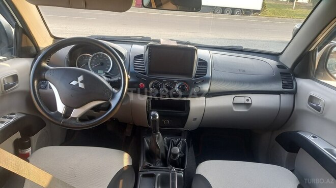 Mitsubishi L200 2012, 224,000 km - 2.5 л - Bakı