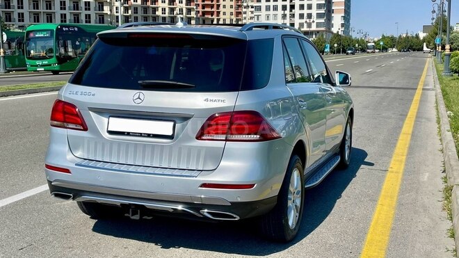 Mercedes GLE 300 4MATIC 2015, 205,000 km - 2.2 l - Bakı