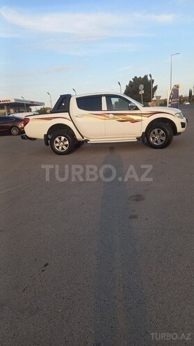 Mitsubishi L200 2012, 224,000 km - 2.5 л - Bakı