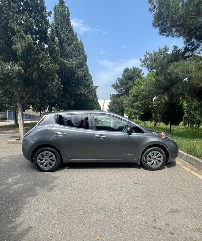 Nissan Leaf 2014, 129,000 km - 0.0 л - Gəncə