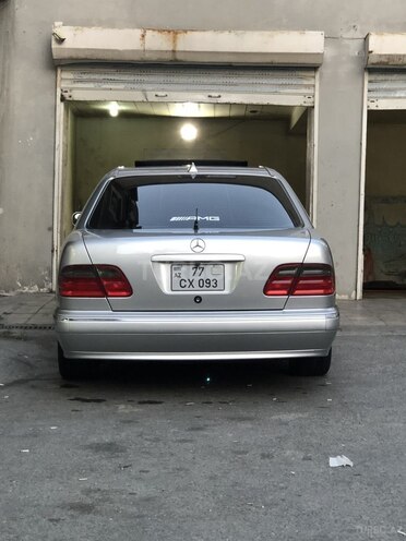 Mercedes E 320 2001, 280,000 km - 3.2 л - Bakı