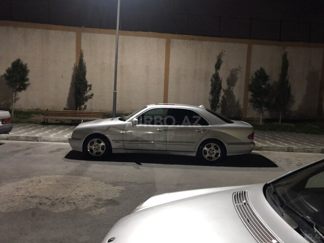Mercedes E 320 2001, 280,000 km - 3.2 л - Bakı