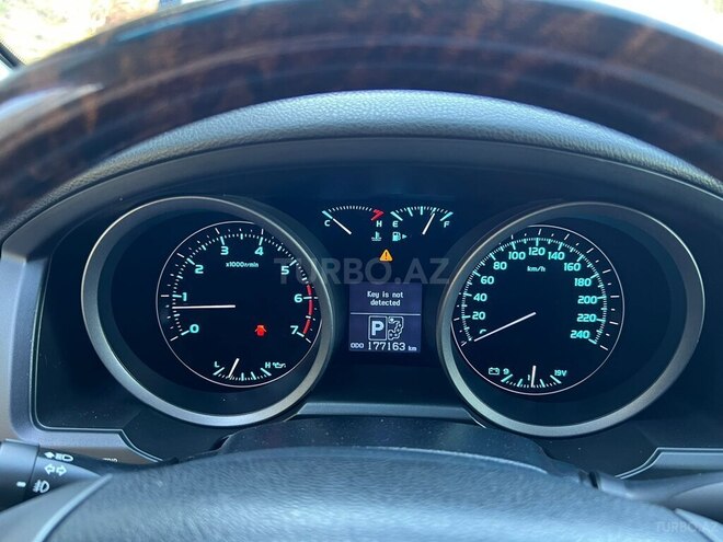 Toyota Land Cruiser 2013, 177,100 km - 4.6 l - Bakı