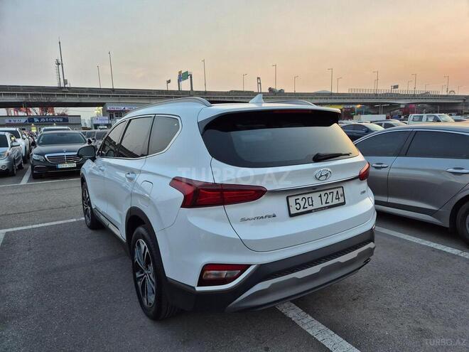 Hyundai Santa Fe-5