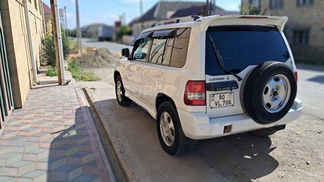 Mitsubishi Pajero io 1999, 258,000 km - 1.8 л - Tovuz