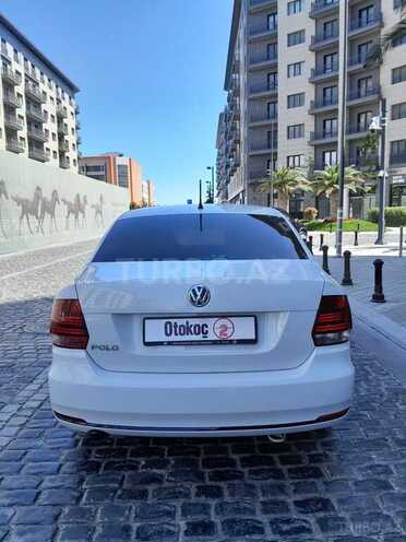 Volkswagen Polo-7