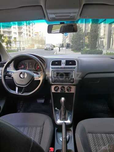 Volkswagen Polo-11