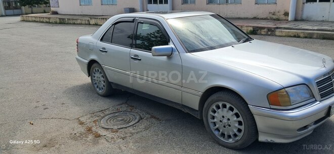 Mercedes C 230 1997, 230,000 km - 2.3 l - Xudat