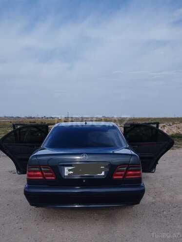 Mercedes E 240 2000, 327,965 km - 2.4 l - Bakı