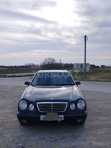 Mercedes E 240 2000, 327,965 km - 2.4 l - Bakı