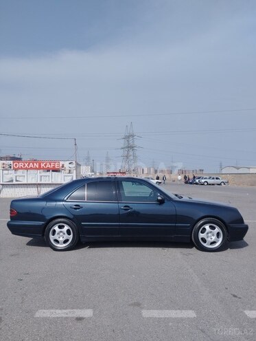 Mercedes E 240 2000, 327,965 km - 2.4 l - Bakı