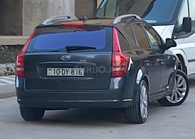 Kia  2008, 294,624 km - 1.6 l - Bakı