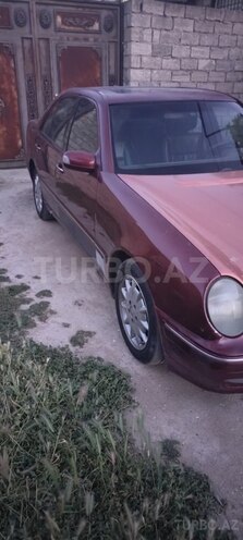 Mercedes E 220 d 2000, 325,600 km - 2.2 l - Bakı