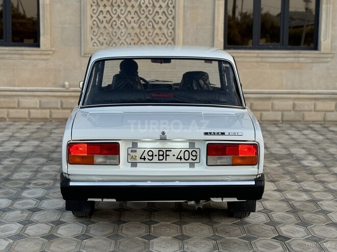 LADA (VAZ) 2107 2009, 40,000 km - 1.6 l - Saatlı