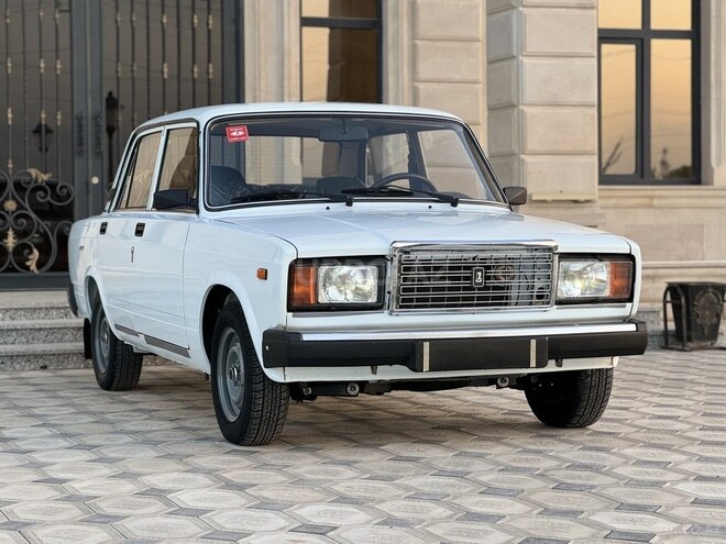LADA (VAZ) 2107 2009, 40,000 km - 1.6 l - Saatlı