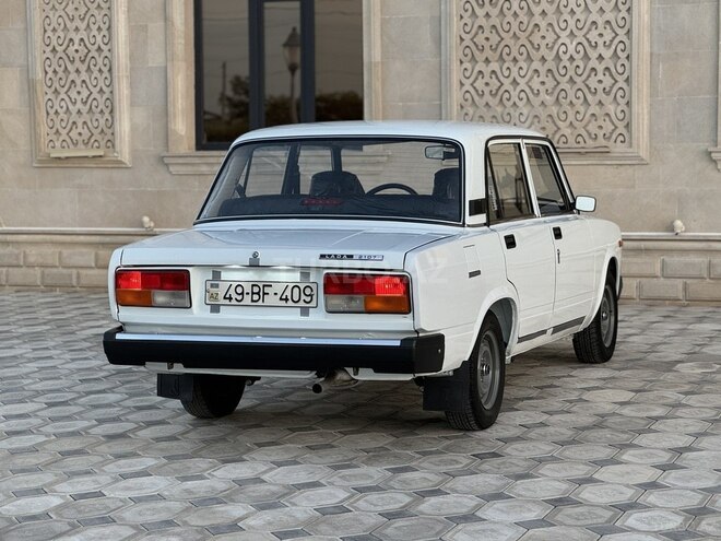 LADA (VAZ) 2107 2009, 40,000 km - 1.6 l - Saatlı