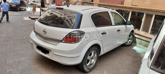 Opel Astra 2009, 211,194 km - 1.4 l - Bakı