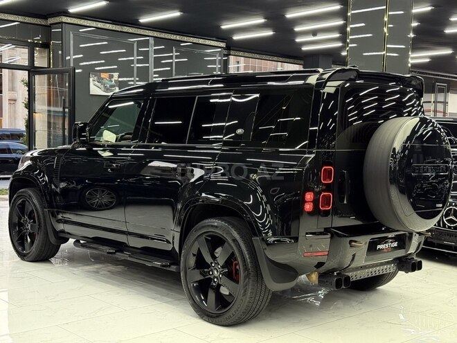 Land Rover Defender-9
