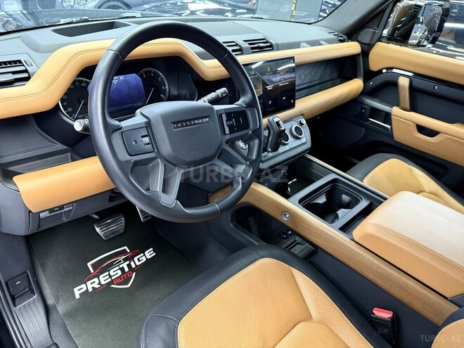 Land Rover Defender-6