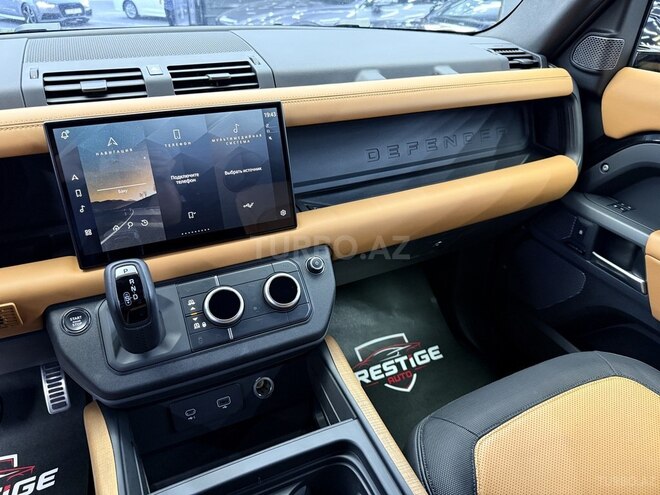 Land Rover Defender-5