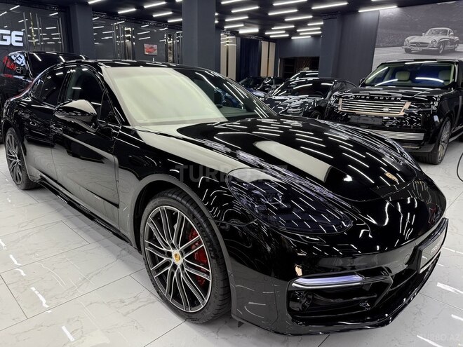Porsche Panamera 4-5