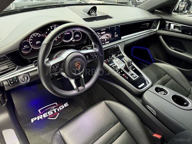 Porsche Panamera 4-4