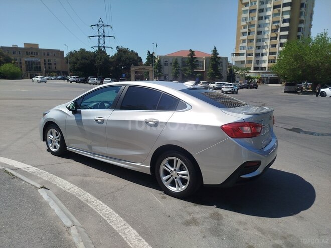Chevrolet Cruze-9
