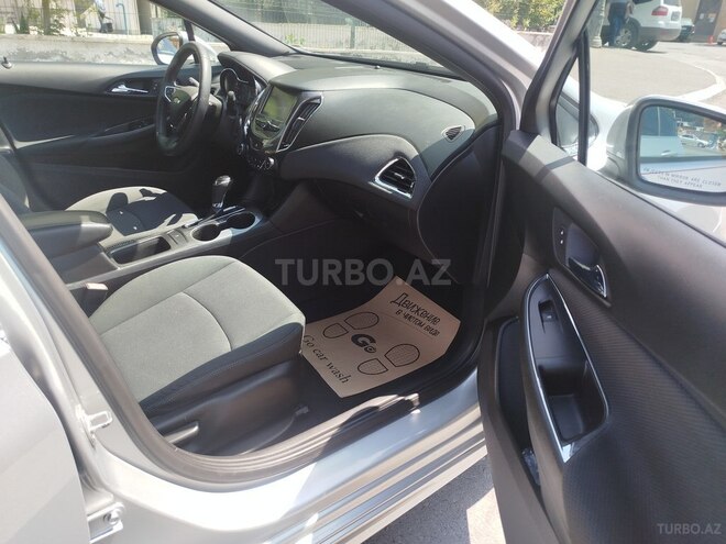 Chevrolet Cruze-19