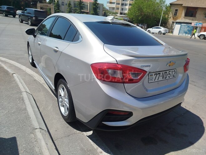 Chevrolet Cruze-10