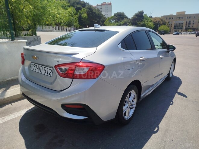 Chevrolet Cruze-11