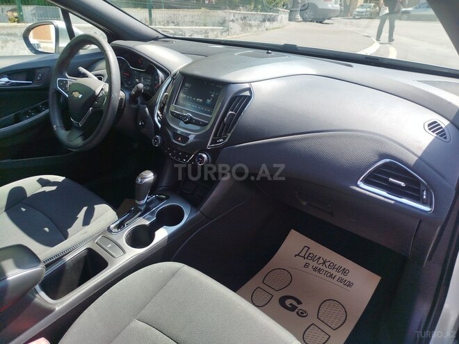 Chevrolet Cruze-18