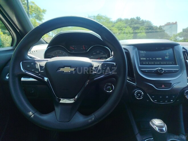 Chevrolet Cruze-15