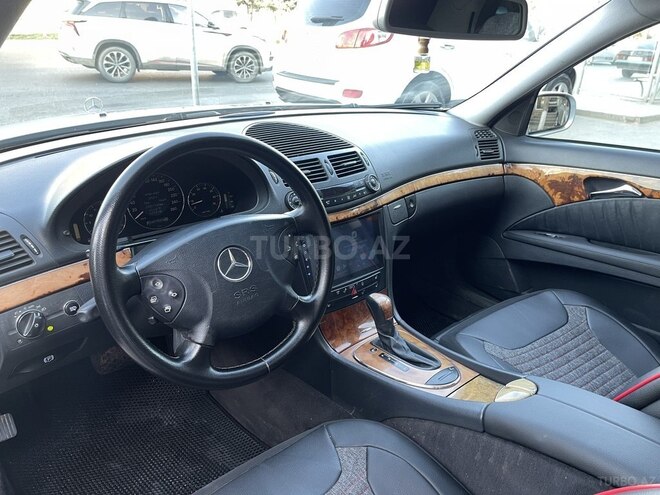 Mercedes E 240-10