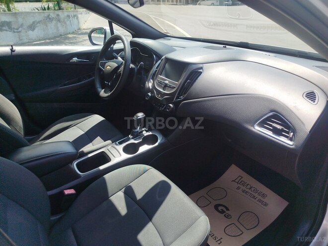 Chevrolet Cruze-14