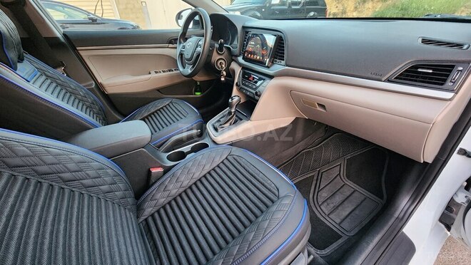Hyundai Elantra 2017, 61,000 km - 2.0 l - Bakı