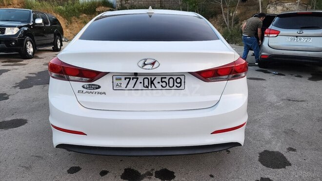 Hyundai Elantra 2017, 61,000 km - 2.0 l - Bakı