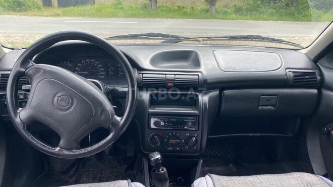 Opel Astra 1996, 290,000 km - 1.6 l - Qusar