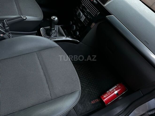 Opel Astra 2009, 315,000 km - 1.3 l - Bakı