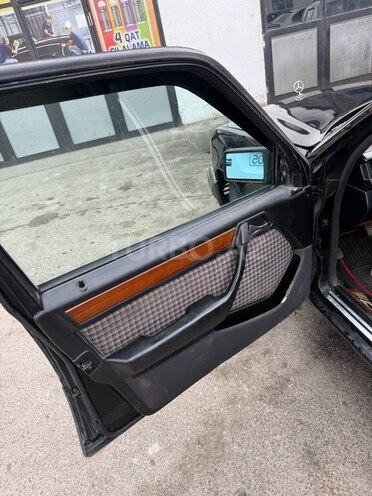 Mercedes E 250 1991, 450,000 km - 2.5 l - Bakı