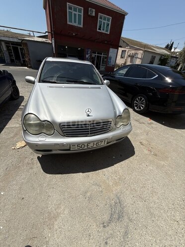 Mercedes C 220 d 2000, 200,000 km - 2.2 l - Bakı