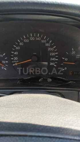 Mercedes E 220 d 2001, 353,773 km - 2.2 l - Bakı