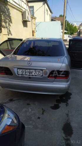 Mercedes E 220 d 2001, 353,773 km - 2.2 l - Bakı